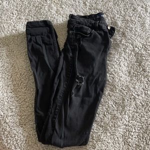 Black skinny high rise